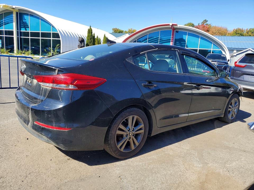 2018 Hyundai Elantra მანქანა იყიდება აუქციონზე, vin: 5NPD84LF1JH339808, აუქციონის ნომერი: 71783146