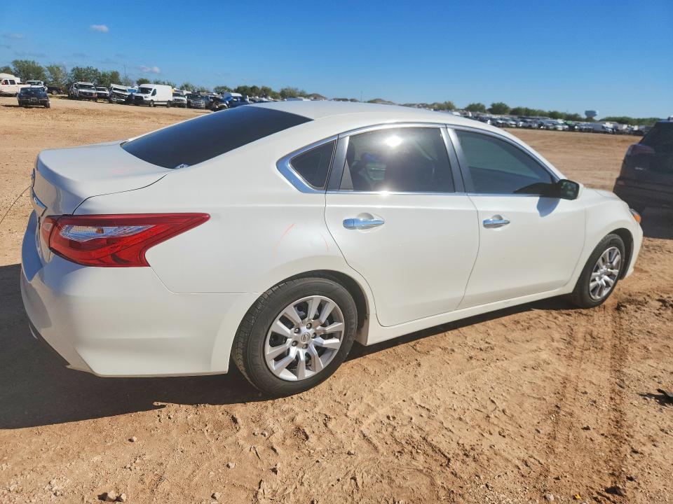 2016 Nissan Altim A მანქანა იყიდება აუქციონზე, vin: 1N4AL3AP7GN327250, აუქციონის ნომერი: 71352046