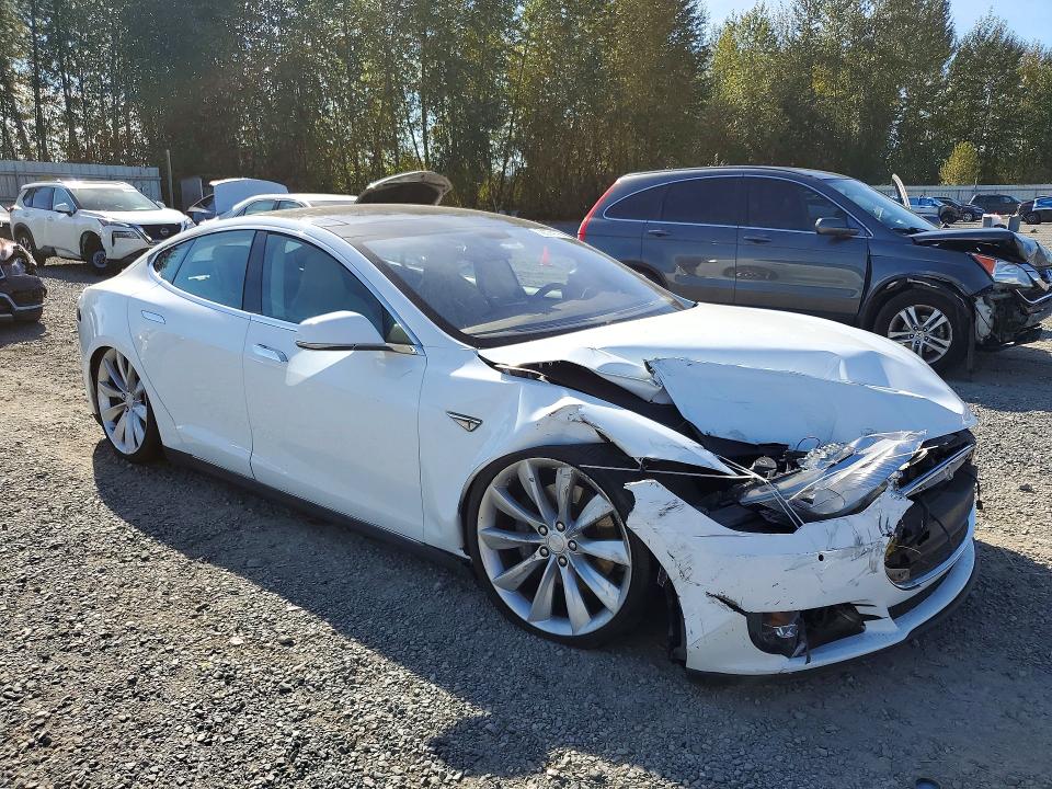 Продажа на аукционе авто 2014 Tesla Model S, vin: 5YJSA1H12EFP47522, номер лота: 72374116