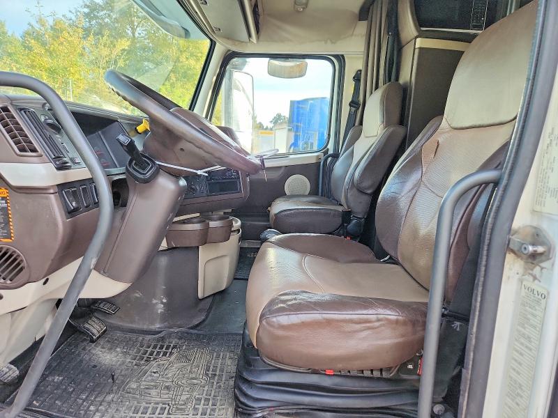 Продажа на аукционе авто 2014 Volvo Vn, vin: 4V4NC9EH6EN171527, номер лота: 71064186