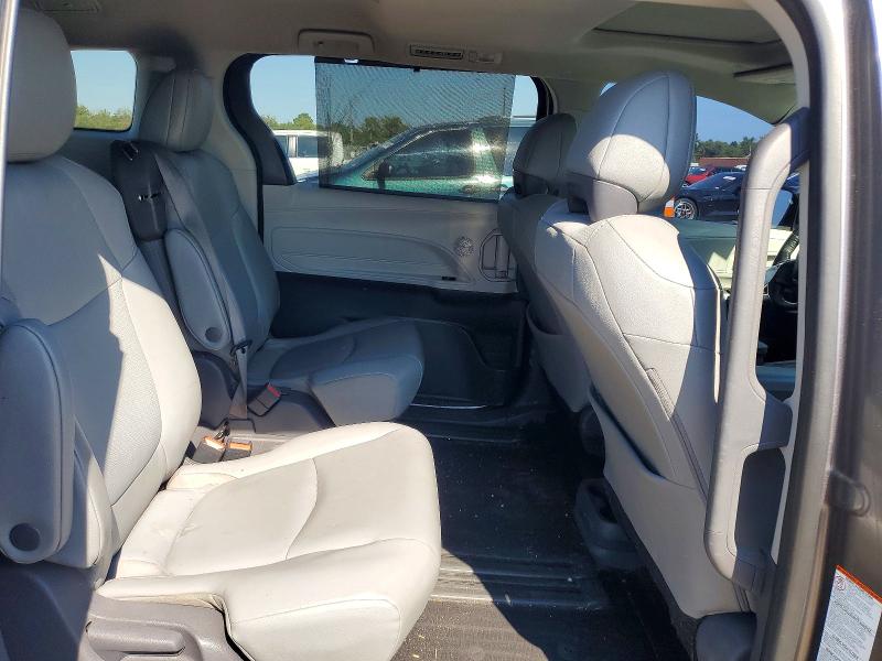 71773836 :رقم المزاد ، 5TDYRKEC8MS013850 vin ، 2021 Toyota Sienna مزاد بيع