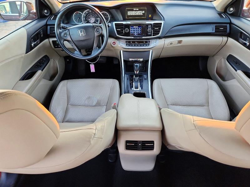 2015 Honda Accord მანქანა იყიდება აუქციონზე, vin: 1HGCR3F82FA030560, აუქციონის ნომერი: 71245856