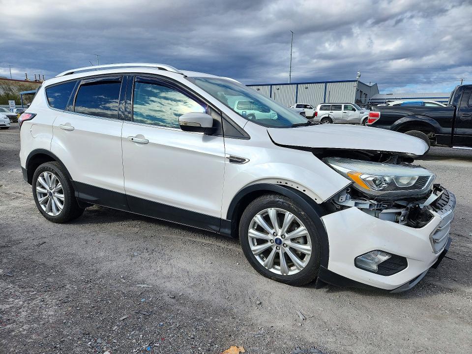 2017 Ford Escape მანქანა იყიდება აუქციონზე, vin: 1FMCU0J93HUD54299, აუქციონის ნომერი: 72943036