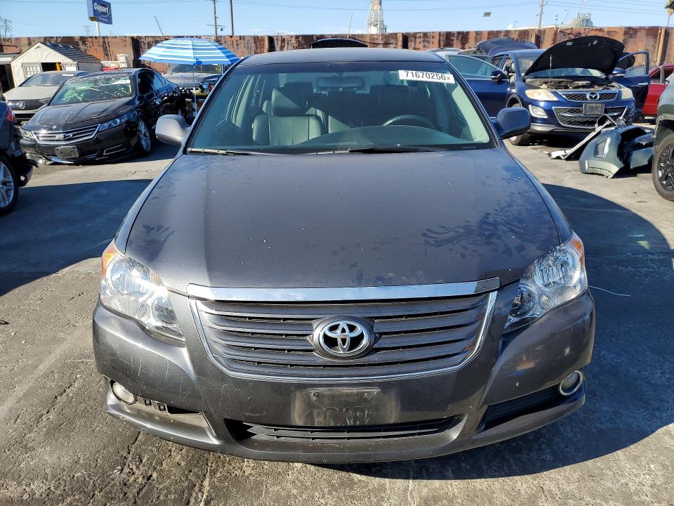 71670256 :رقم المزاد ، 4T1BK36B78U259565 vin ، 2008 Toyota Avalon مزاد بيع