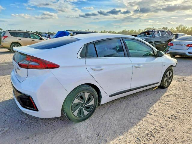 Продажа на аукционе авто 2018 Hyundai Ioniq, vin: KMHC75LC7JU065042, номер лота: 70359536