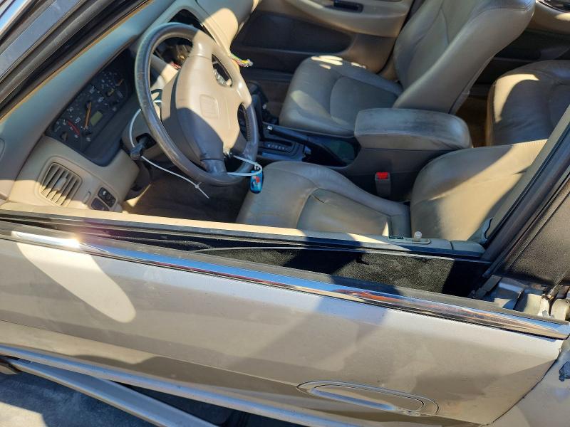 71023236 :رقم المزاد ، 1HGCG1655XA015813 vin ، 1999 Honda Accord مزاد بيع
