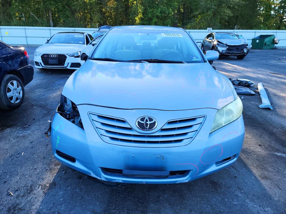 70654646 :رقم المزاد ، 4T1BE46KX7U706854 vin ، 2007 Toyota Camry مزاد بيع