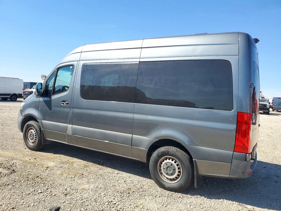 71801286 :رقم المزاد ، W1Z4EFHY3KP196419 vin ، 2019 Mercedes-benz Sprinter مزاد بيع