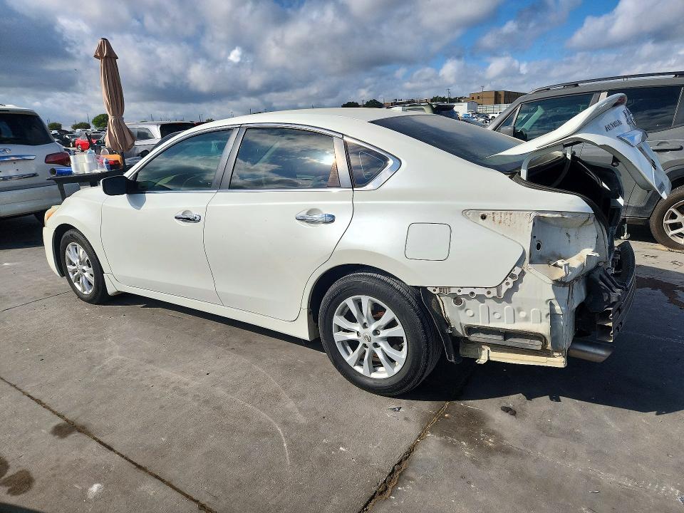 2015 Nissan Altima მანქანა იყიდება აუქციონზე, vin: 1N4AL3AP2FN340406, აუქციონის ნომერი: 72373176