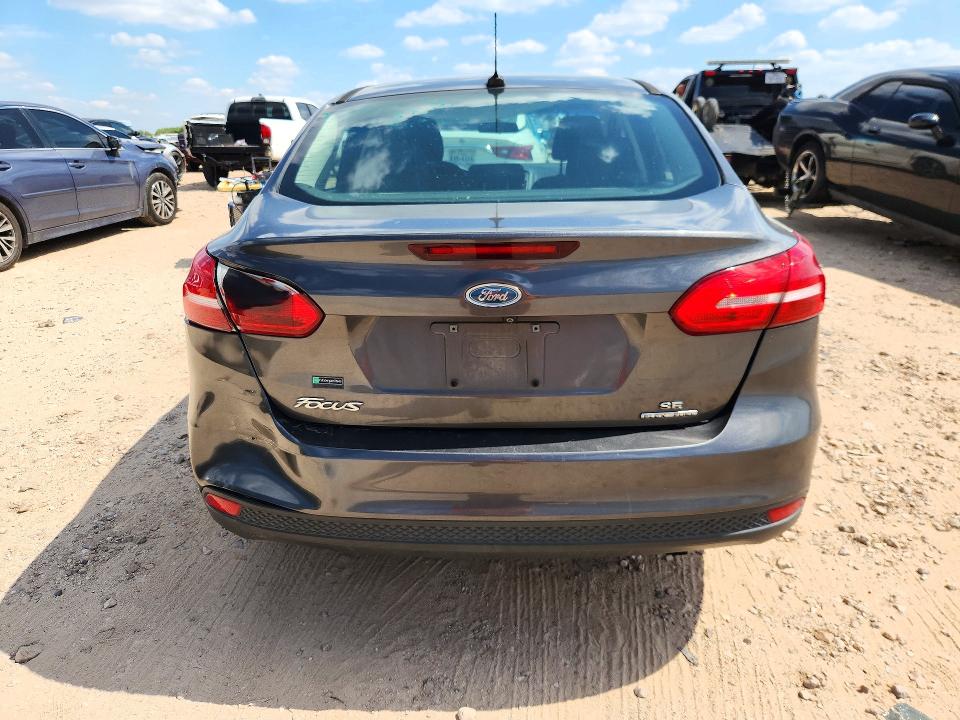 72148936 :رقم المزاد ، 1FADP3F28FL233645 vin ، 2015 Ford Focus مزاد بيع