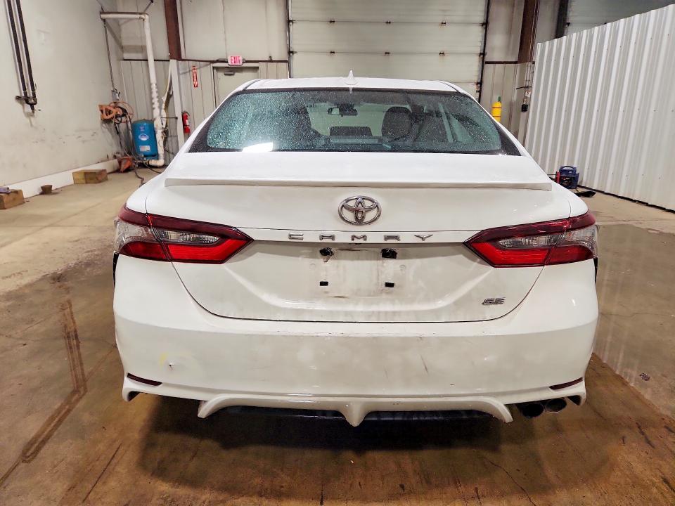 Продажа на аукционе авто 2022 Toyota Camry, vin: 4T1G11AK8NU628899, номер лота: 71759896