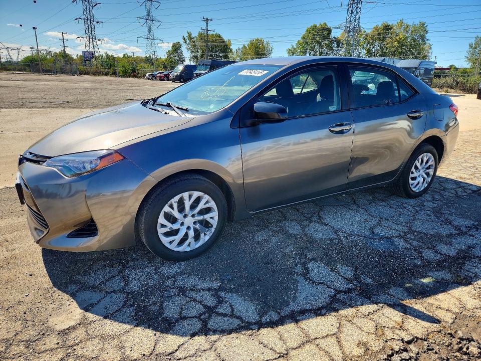 Продажа на аукционе авто 2018 Toyota Corolla, vin: 5YFBURHE9JP744575, номер лота: 70345456