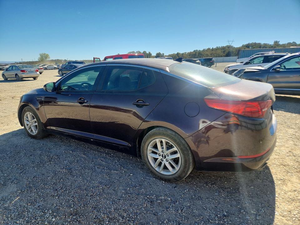 2011 Kia Optima მანქანა იყიდება აუქციონზე, vin: KNAGM4A73B5057012, აუქციონის ნომერი: 72805266