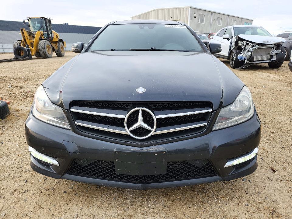 2013 Mercedes-benz C მანქანა იყიდება აუქციონზე, vin: WDDGJ4HB8DG012070, აუქციონის ნომერი: 73524996