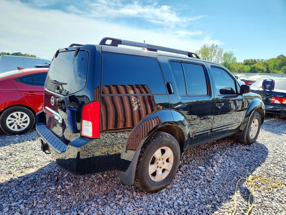 71996636 :رقم المزاد ، 5N1AR18U65C754366 vin ، 2005 Nissan Pathfinder مزاد بيع