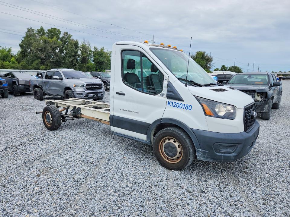 71282756 :رقم المزاد ، 1FDBW5Z83LKB30324 vin ، 2020 Ford Transit مزاد بيع