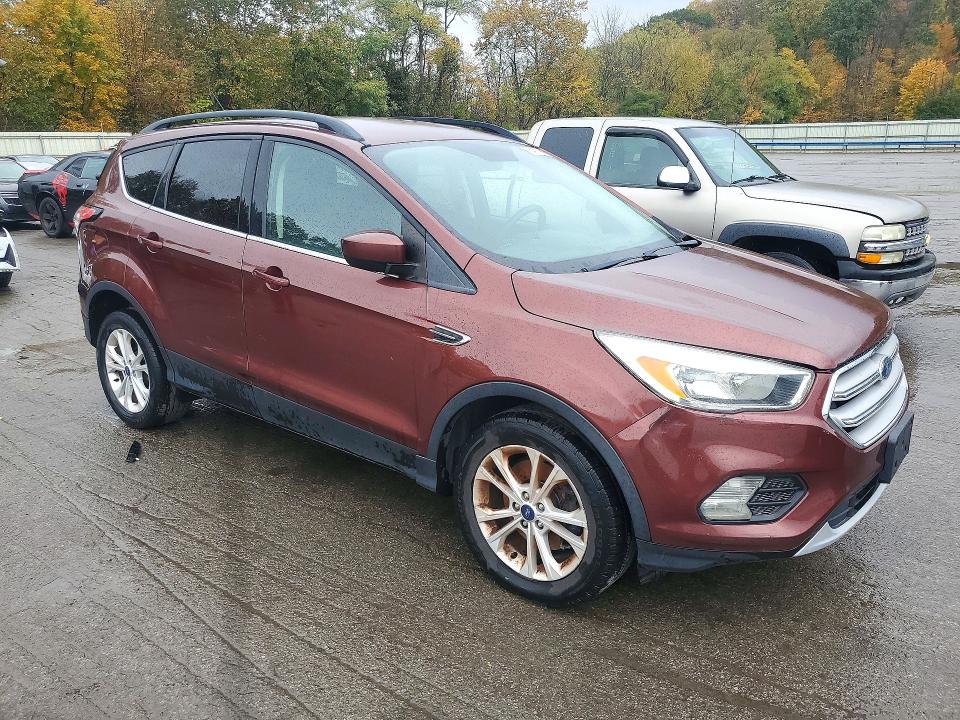 Продаж на аукціоні авто 2018 Ford Escape, vin: 1FMCU9GD0JUC25989, номер лоту: 73421666