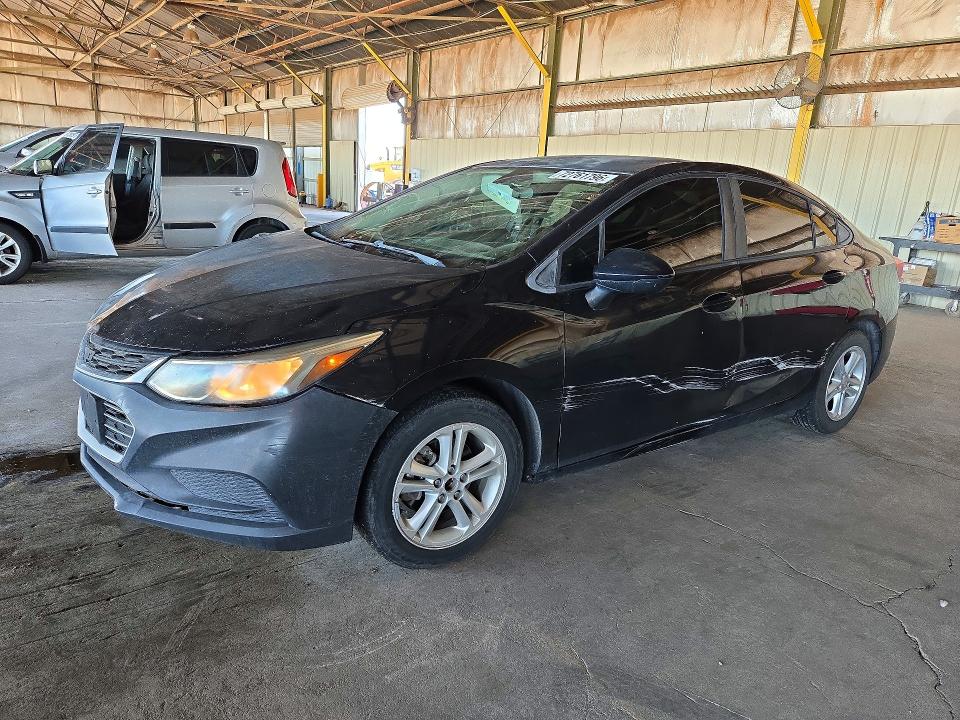 72761796 :رقم المزاد ، 1G1BC5SM2J7178944 vin ، 2018 Chevrolet Cruze مزاد بيع
