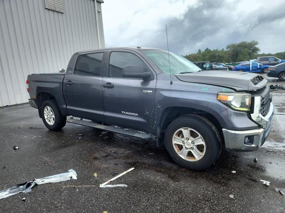 71800636 :رقم المزاد ، 5TFEY5F10JX243442 vin ، 2018 Toyota Tundra مزاد بيع