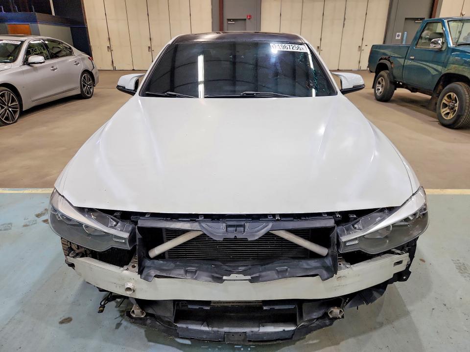 71967256 :رقم المزاد ، WBA3B5C56DF598008 vin ، 2013 Bmw 328 مزاد بيع