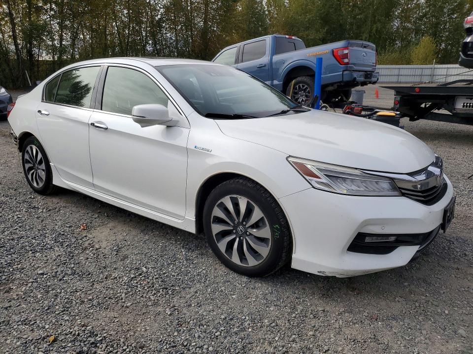 Продажа на аукционе авто 2017 Honda Accord, vin: JHMCR6F75HC013071, номер лота: 72908876