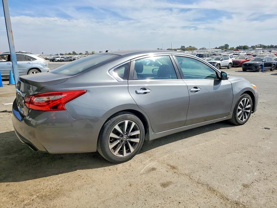 Aukcja sprzedaży 2017 Nissan Altima, vin: 1N4AL3AP6HC232031, numer aukcji: 71260416