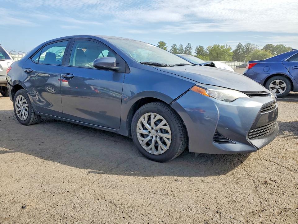 70784926 :رقم المزاد ، 2T1BURHE3HC758689 vin ، 2017 Toyota Corolla مزاد بيع