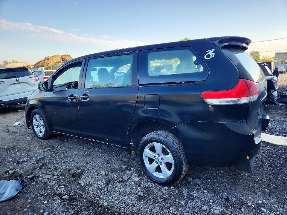 2013 Toyota Sienna მანქანა იყიდება აუქციონზე, vin: 5TDZK3DCXDS289771, აუქციონის ნომერი: 72149466