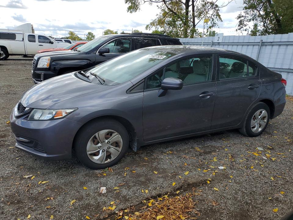 Продажа на аукционе авто 2015 Honda Civic, vin: 2HGFB2F4XFH036732, номер лота: 71627526