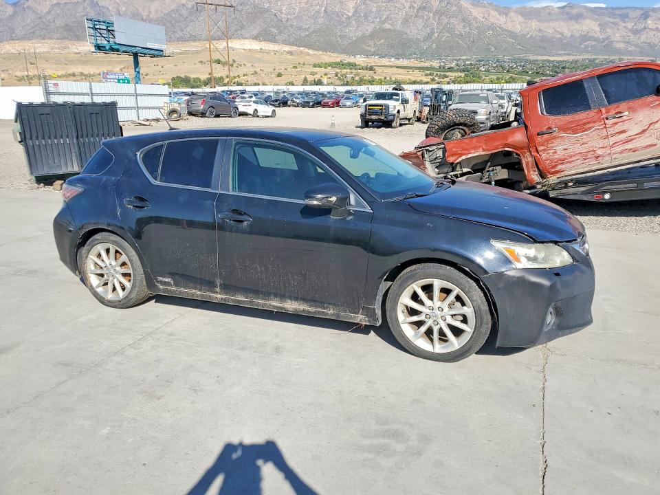 2011 Lexus Ct მანქანა იყიდება აუქციონზე, vin: JTHKD5BH6B2030560, აუქციონის ნომერი: 70749516