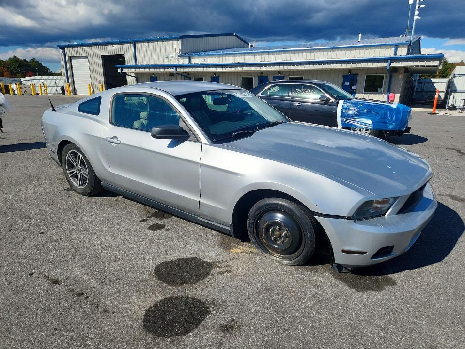 71863326 :رقم المزاد ، 1ZVBP8AM5C5212272 vin ، 2012 Ford Mustang مزاد بيع