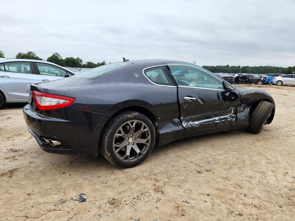 71818686 :رقم المزاد ، ZAM45GLA3A0051618 vin ، 2010 Maserati Granturismo مزاد بيع