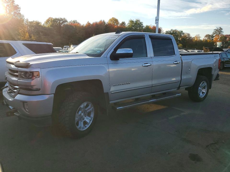 72934046 :رقم المزاد ، 3GCUKSEJ3HG410579 vin ، 2017 Chevrolet Silverado مزاد بيع