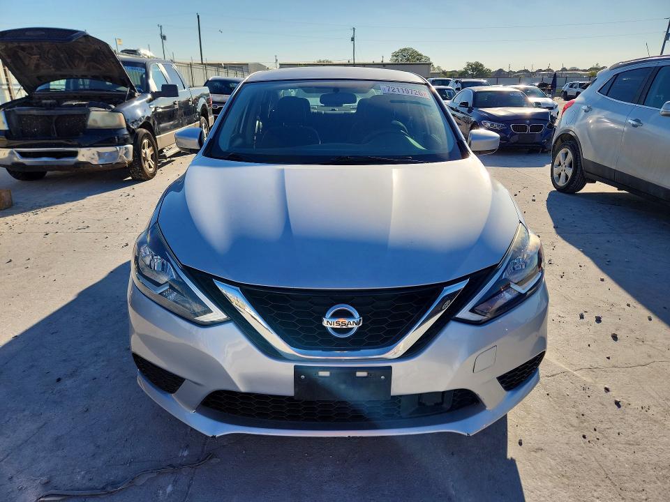 Продажа на аукционе авто 2018 Nissan Sentra, vin: 3N1AB7AP9JY300763, номер лота: 72119726