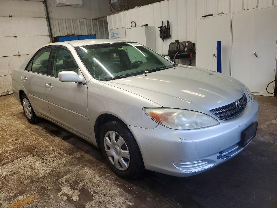 71973696 :رقم المزاد ، 4T1BE30K84U286171 vin ، 2004 Toyota Camry مزاد بيع
