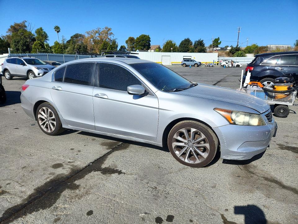 67936086 :رقم المزاد ، JHMCP26758C065234 vin ، 2008 Honda Accord مزاد بيع