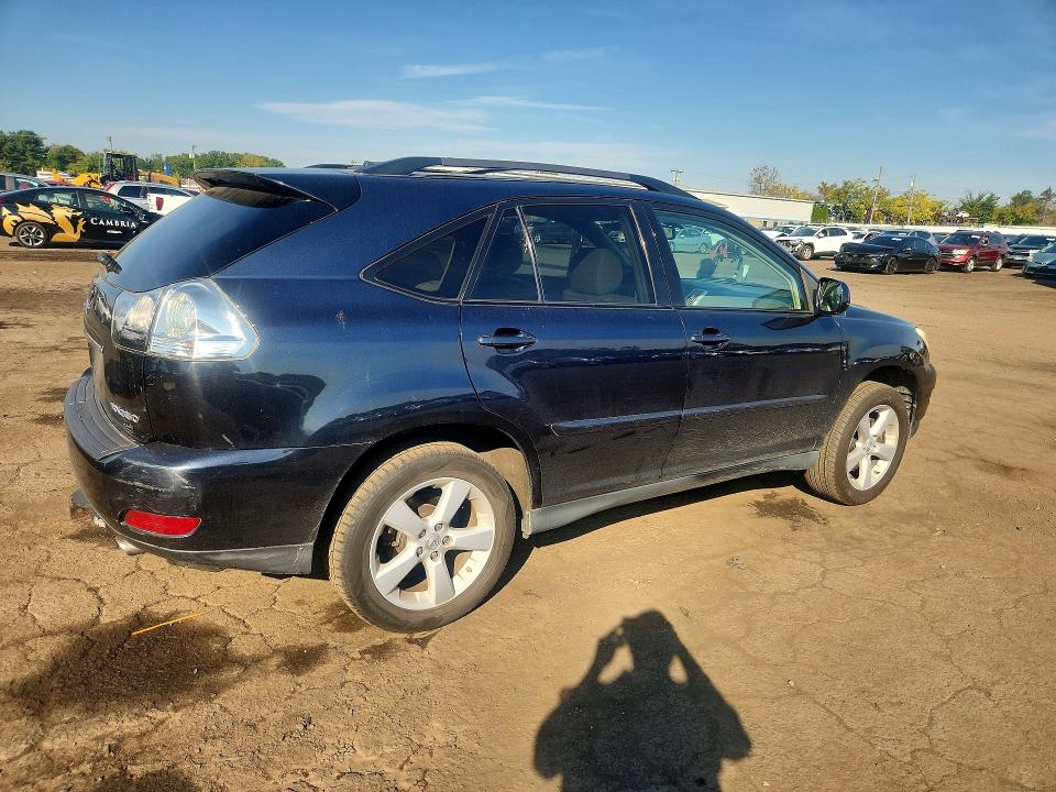 70369046 :رقم المزاد ، 2T2HK31U97C038595 vin ، 2007 Lexus Rx مزاد بيع