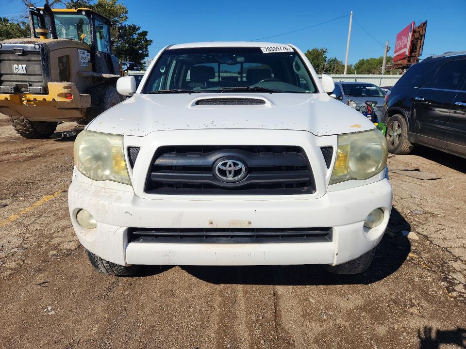 2005 Toyota Tacoma მანქანა იყიდება აუქციონზე, vin: 5TEKU72N65Z038886, აუქციონის ნომერი: 70339776