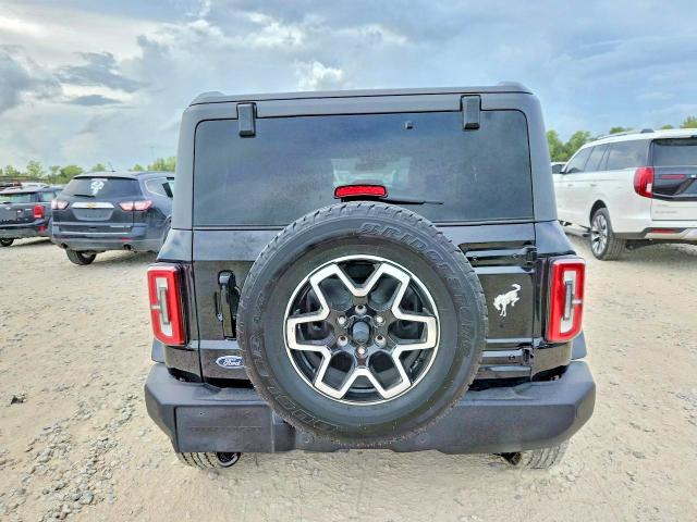 Продаж на аукціоні авто 2025 Ford Bronco, vin: 1FMDE8BH1SLA75033, номер лоту: 69774166