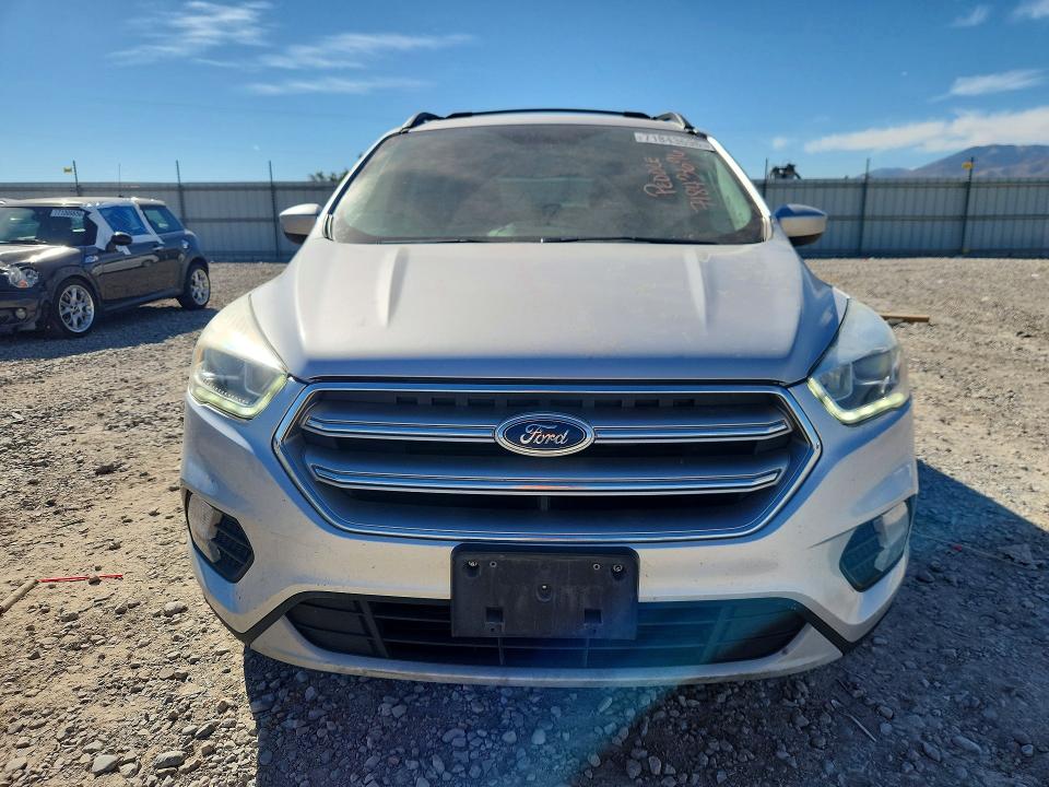 71843696 :رقم المزاد ، 1FMCU9GD3HUB45547 vin ، 2017 Ford Escape مزاد بيع