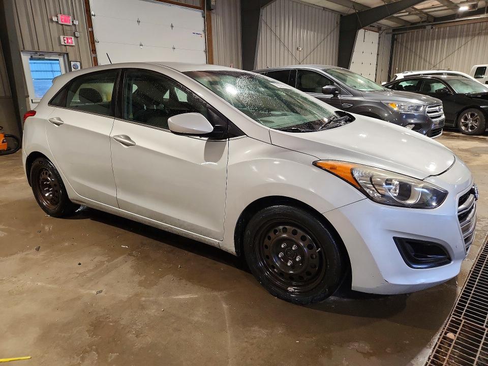 71292796 :رقم المزاد ، KMHD35LH4HU350108 vin ، 2017 Hyundai Elantra Gt مزاد بيع