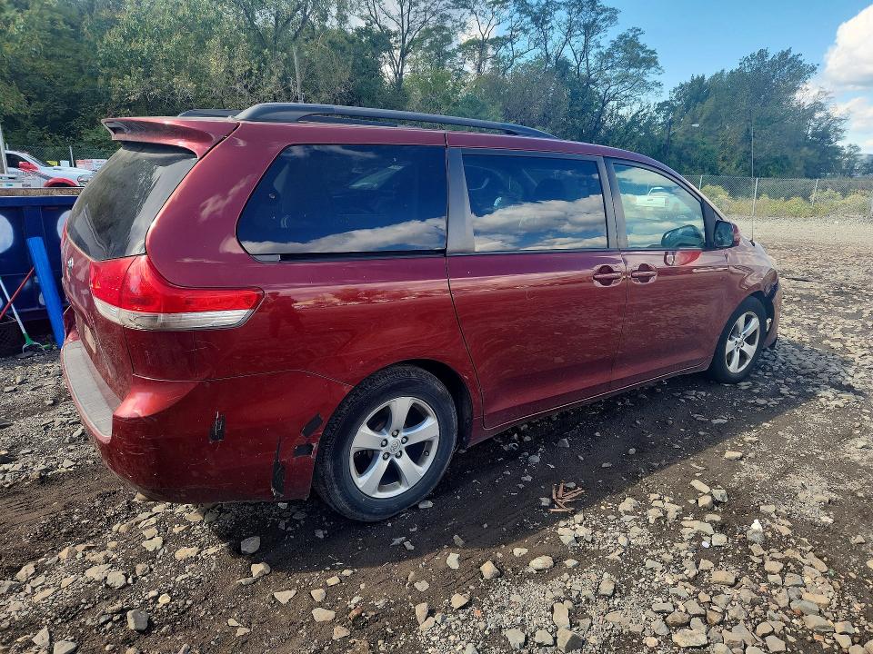Aukcja sprzedaży 2013 Toyota Sienna, vin: 5TDKK3DCXDS376409, numer aukcji: 70960926