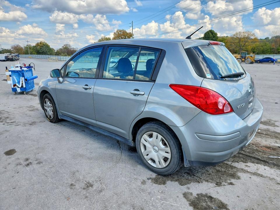 2010 Nissan Versa მანქანა იყიდება აუქციონზე, vin: 3N1BC1CP8AL393428, აუქციონის ნომერი: 71244126