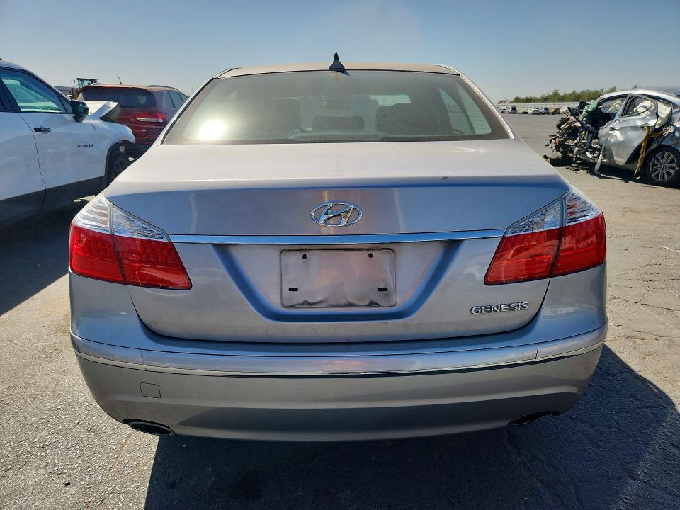 71243636 :رقم المزاد ، KMHGC4DE7AU081457 vin ، 2010 Hyundai Genesis مزاد بيع