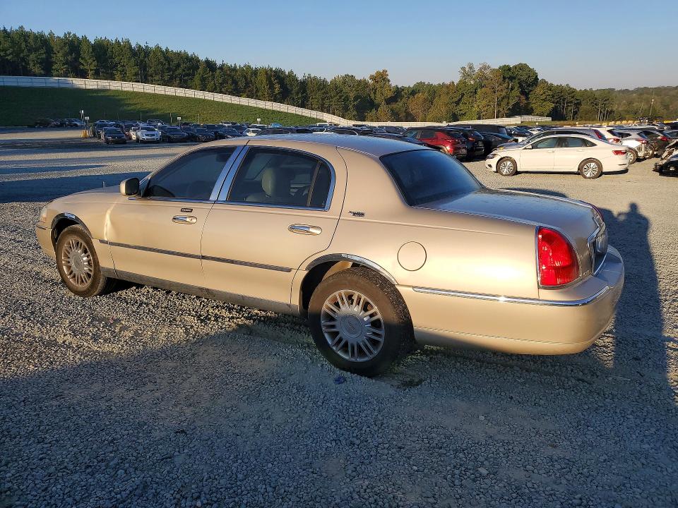 Продажа на аукционе авто 2008 Lincoln Town Car, vin: 2LNHM82W98X658738, номер лота: 71247036