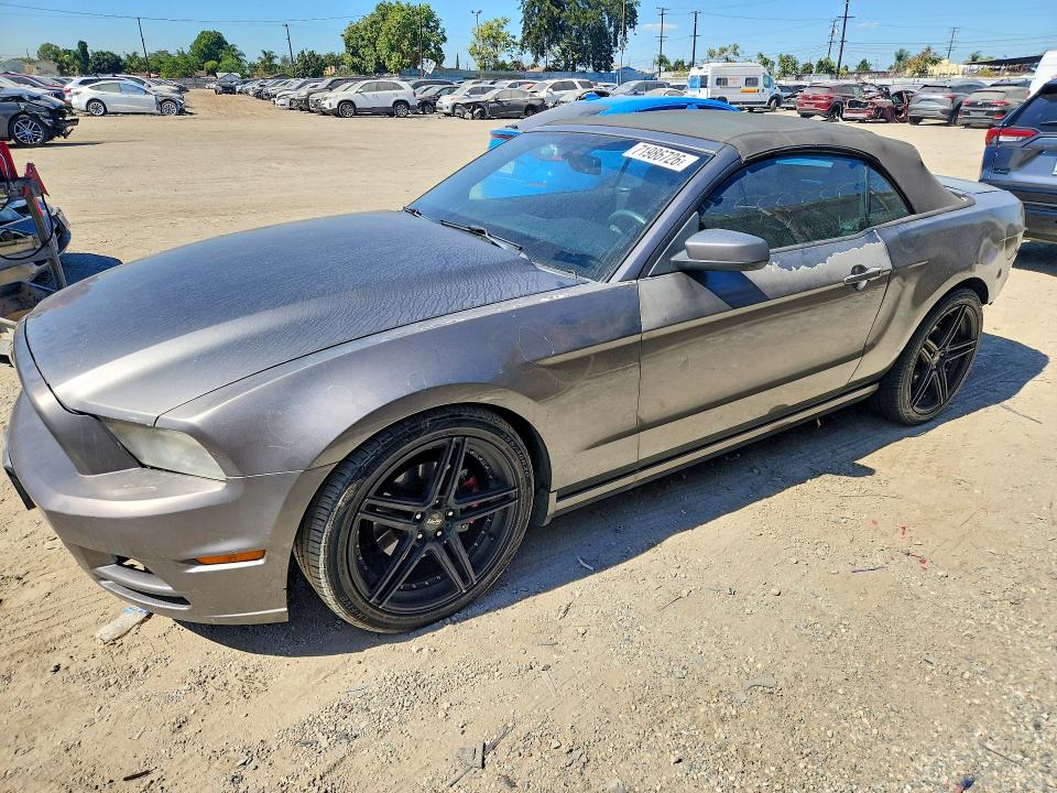 2014 Ford Mustang მანქანა იყიდება აუქციონზე, vin: 1ZVBP8EM1E5240079, აუქციონის ნომერი: 71986726