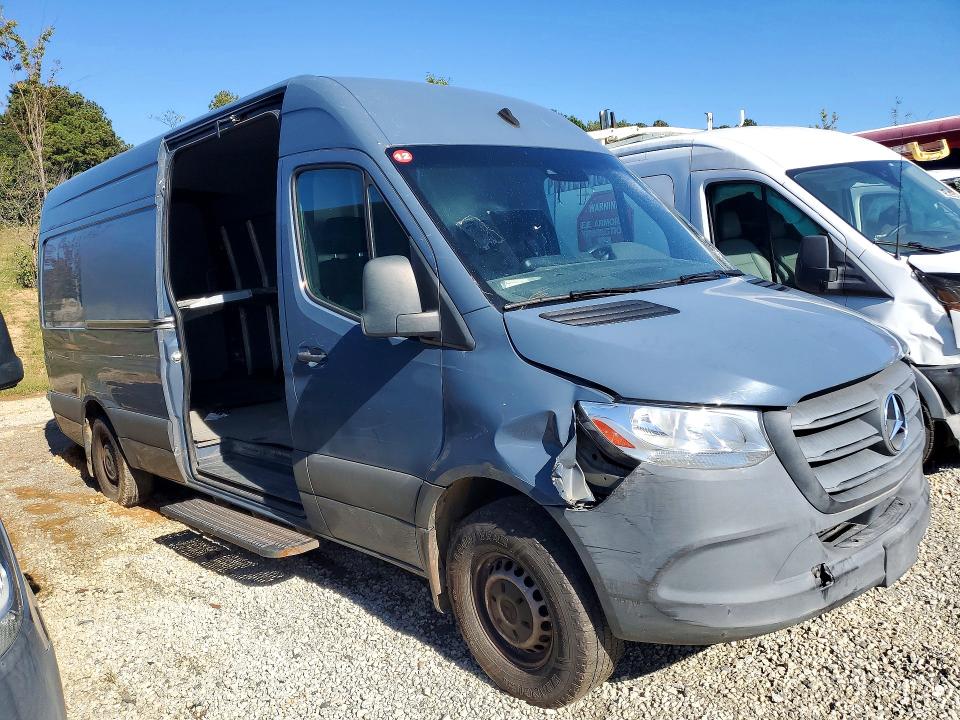 71715946 :رقم المزاد ، W1Y40CHY4MT071022 vin ، 2021 Mercedes-benz Sprinter مزاد بيع