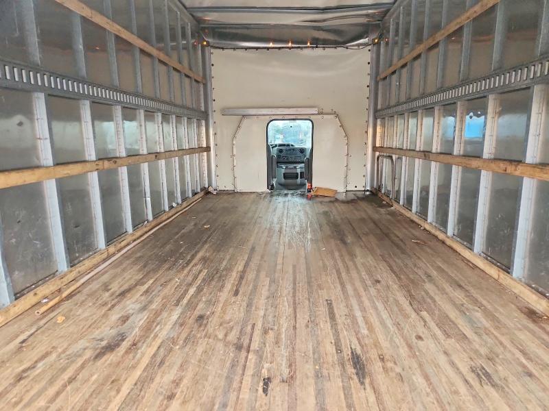 70750246 :رقم المزاد ، 1FDXE4FS5KDC02548 vin ، 2019 Ford Ecoline مزاد بيع