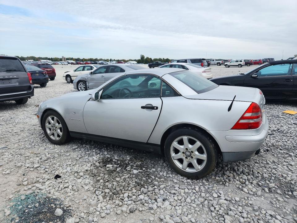Aukcja sprzedaży 1998 Mercedes-benz Slk, vin: WDBKK47F7WF045851, numer aukcji: 72412856