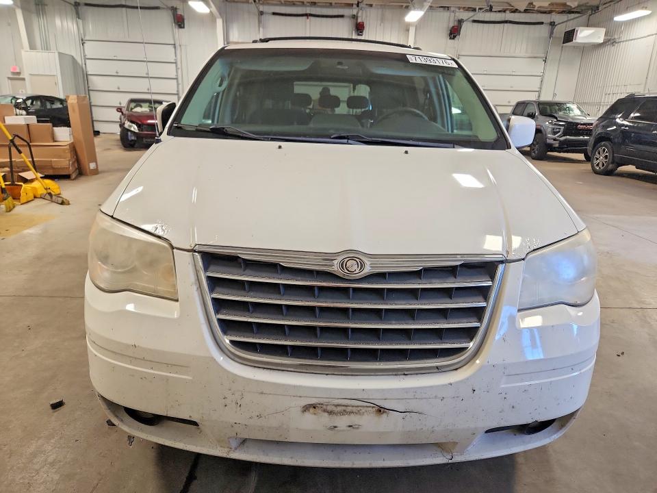 Продажа на аукционе авто 2009 Chrysler Town & Country, vin: 2A8HR54XX9R654089, номер лота: 71393176